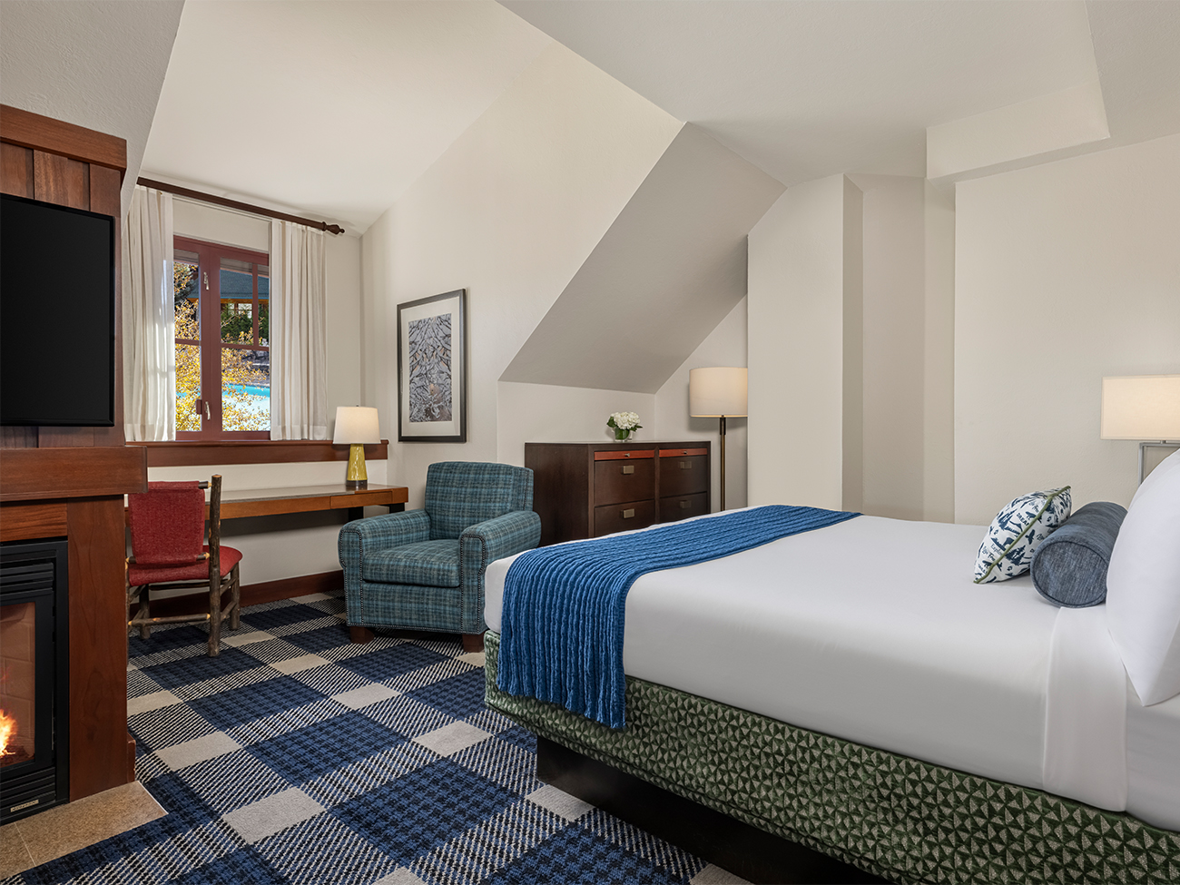 Marriott's Grand Residence Club<span class='trademark'>®</span> 1, Lake Tahoe Penthouse Master Bedroom. Marriott's Grand Residence Club<span class='trademark'>®</span> 1, Lake Tahoe is located in South Lake Tahoe, California United States.