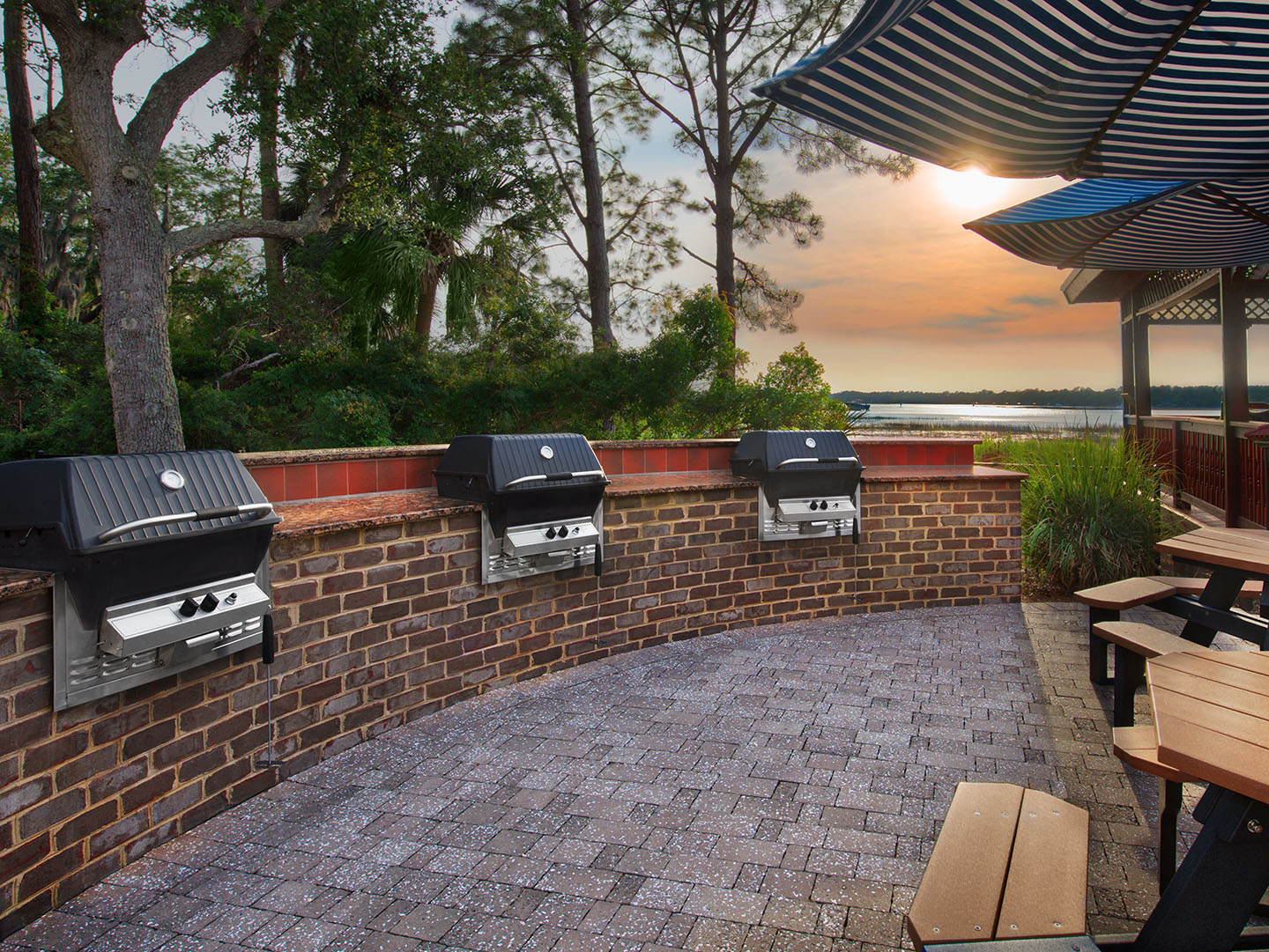 Marriott's Harbour Point Grills. Marriott's Harbour Point is located in Hilton Head Island, South Carolina United States.