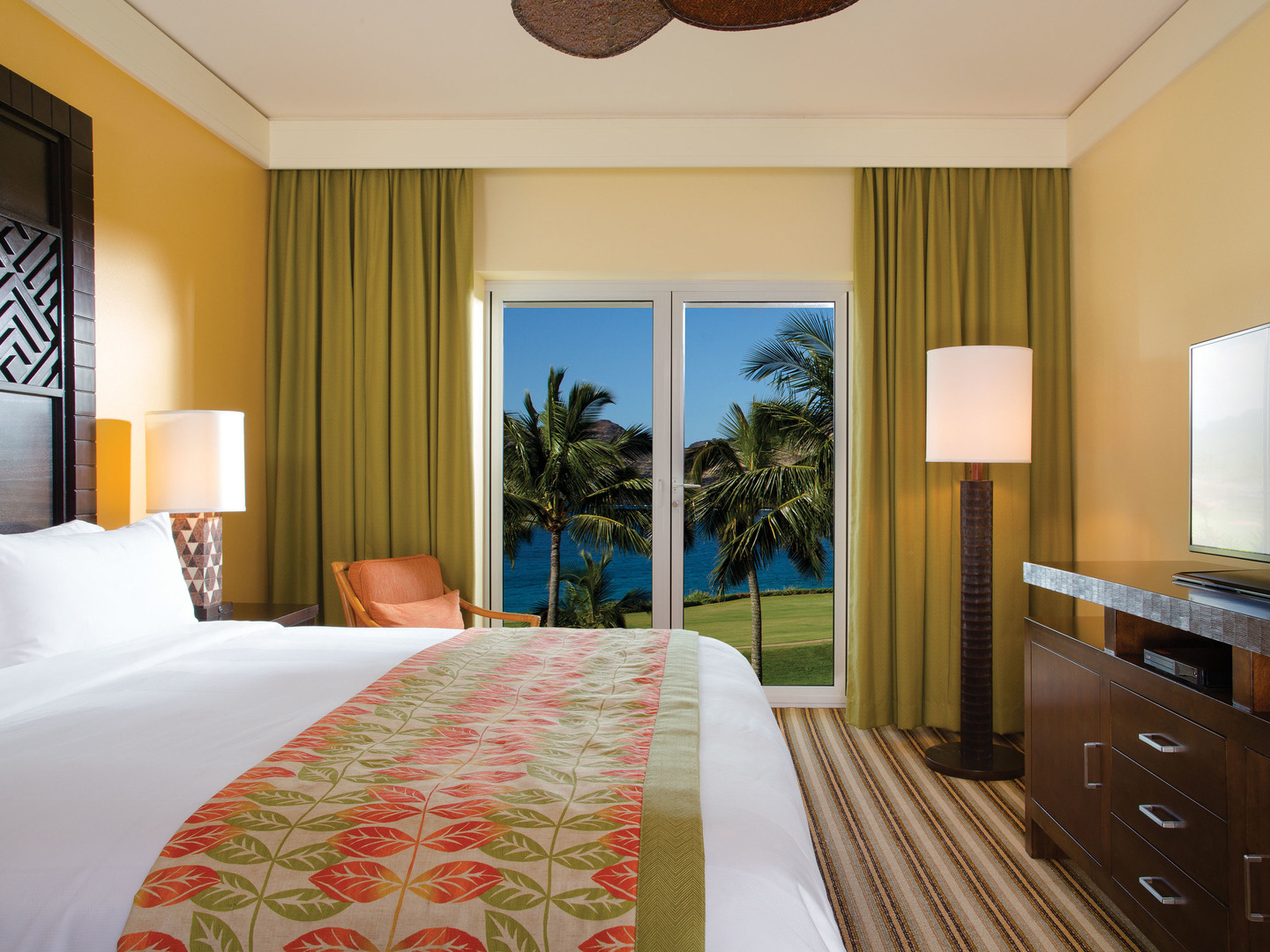 Marriott's Kaua‘i Lagoons – Kalanipu‘u Villa Master Bedroom. Marriott's Kaua‘i Lagoons – Kalanipu‘u is located in Līhuʻe, Kaua‘i, Hawai‘i United States.