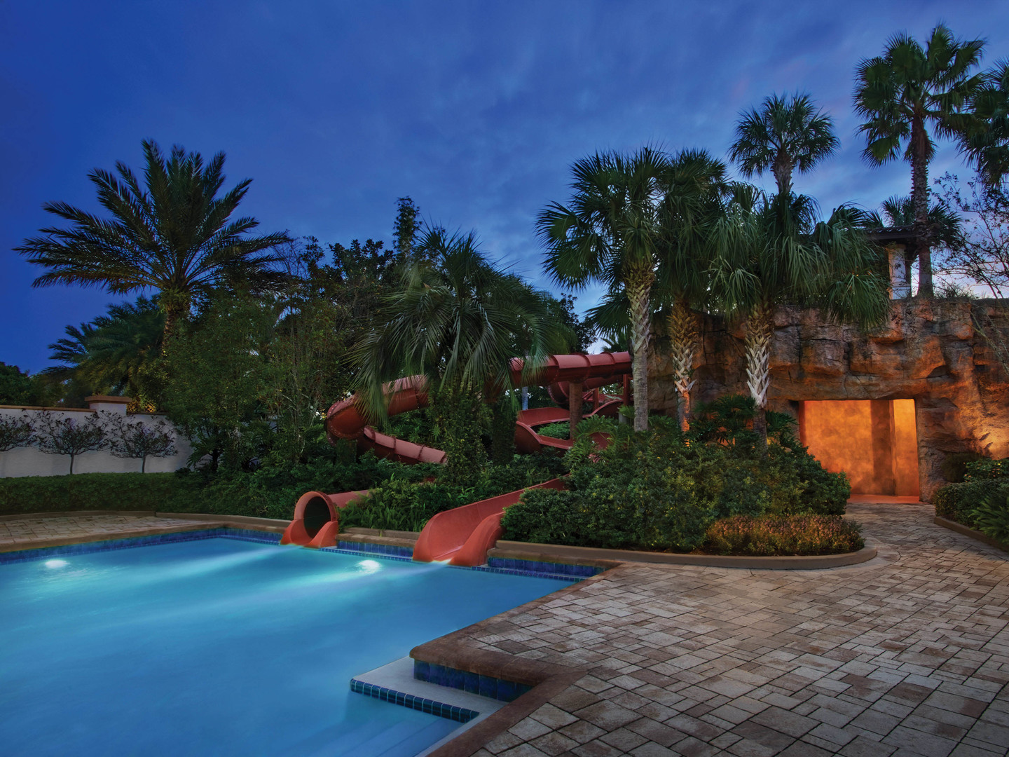 Marriott's Lakeshore Reserve Water Slides. Marriott's Lakeshore Reserve is located in Orlando, Florida United States.