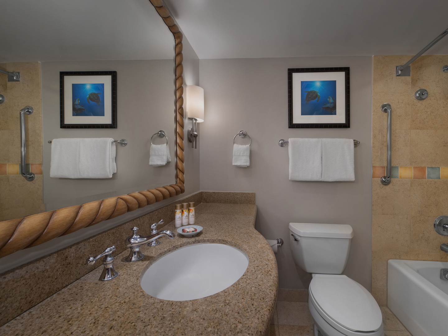 Marriott's Maui Ocean Club - Molokai, Maui, and Lanai Towers Villa Bathroom. Marriott's Maui Ocean Club - Molokai, Maui, and Lanai Towers is located in Lāhainā, Maui, Hawai‘i United States.
