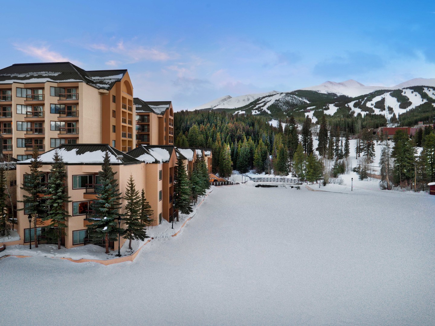 Marriott's Mountain Valley Lodge Resort Exterior, Ski in, Ski out. Marriott's Mountain Valley Lodge is located in Breckenridge, Colorado United States.