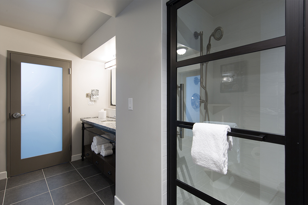 Marriott Vacation Club Pulse<span class='trademark'>®</span>, San Diego King Suite Bathroom. Marriott Vacation Club Pulse<span class='trademark'>®</span>, San Diego is located in San Diego, California United States.