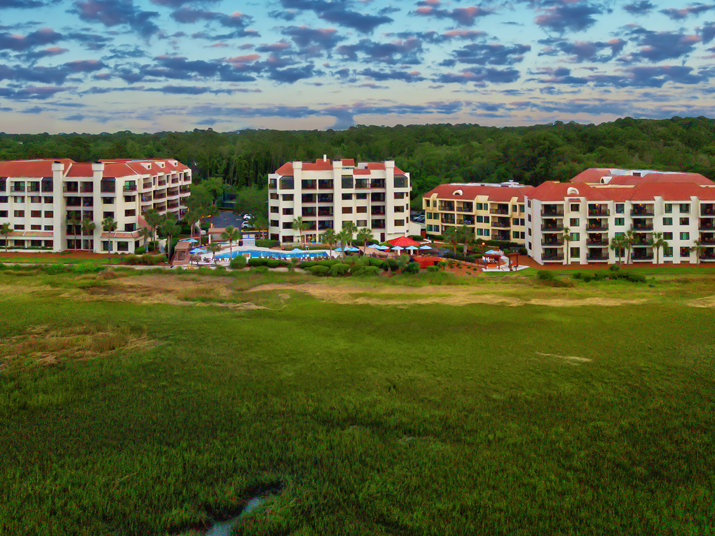 Marriott's Sunset Pointe Exterior Aerial View. Marriott's Sunset Pointe is located in Hilton Head Island, South Carolina United States.