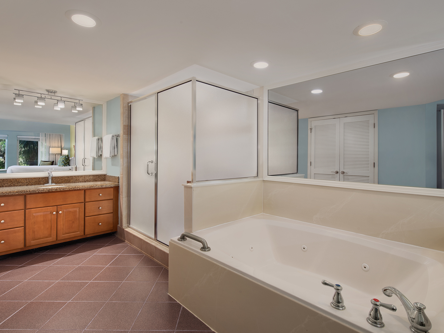 Marriott's Sunset Pointe Villa Master Bathroom. Marriott's Sunset Pointe is located in Hilton Head Island, South Carolina United States.