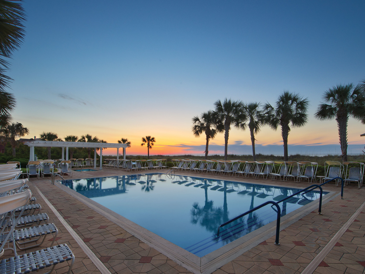 Marriott's SurfWatch<span class='trademark'>®</span> Sea Surf Pool. Marriott's SurfWatch<span class='trademark'>®</span> is located in Hilton Head Island, South Carolina United States.