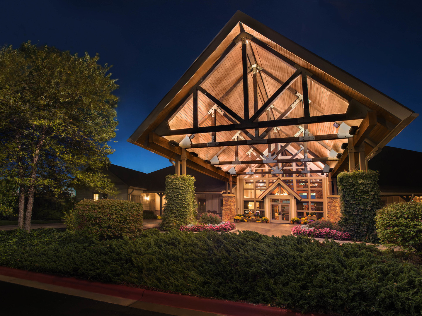 Marriott's Willow Ridge Lodge Epic Resort Entrance. Marriott's Willow Ridge Lodge is located in Branson, Missouri United States.